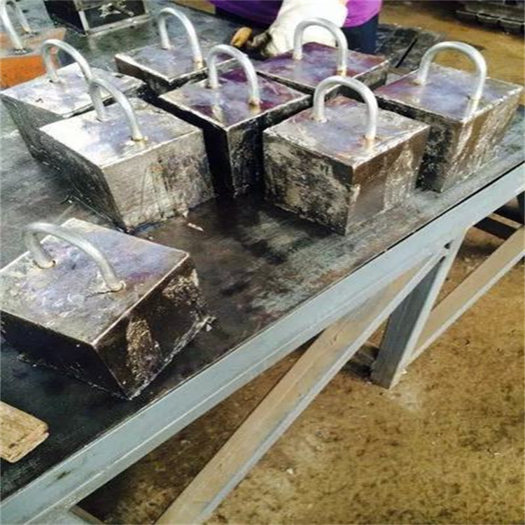 德宏铸造铅加工件